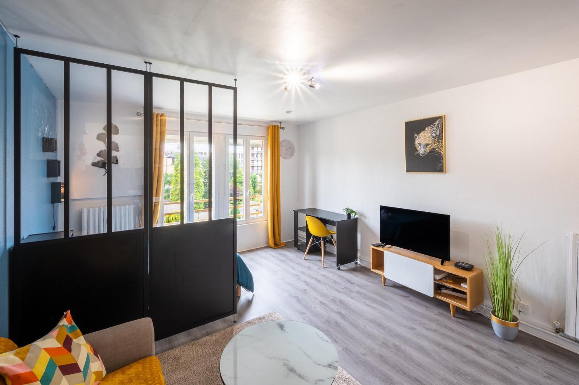 Le Studio Du Commandant Évreux Exteriér fotografie